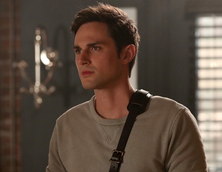 Once Upon a Time Kicks Off Its Series Finale by Putting Everyone in Danger 6 rs 600x600 171006160723 600 andrew ouat abc